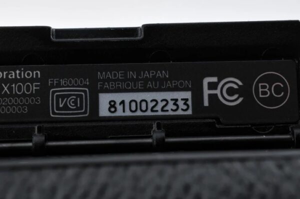 Fujifilm X100F Silver Shutter count 10500 Mint - Image 10